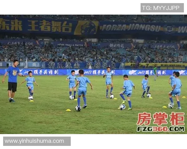 当今足坛璀璨星辰盘点全球顶级足球明星及其影响力分析