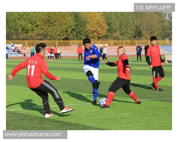 绿色球衣下的足球明星们如何引领环保运动与体育精神的结合